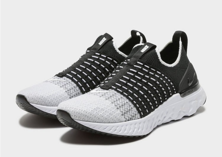 Women’s Nike React Phantom Run Flyknit 2 'Black/White'
